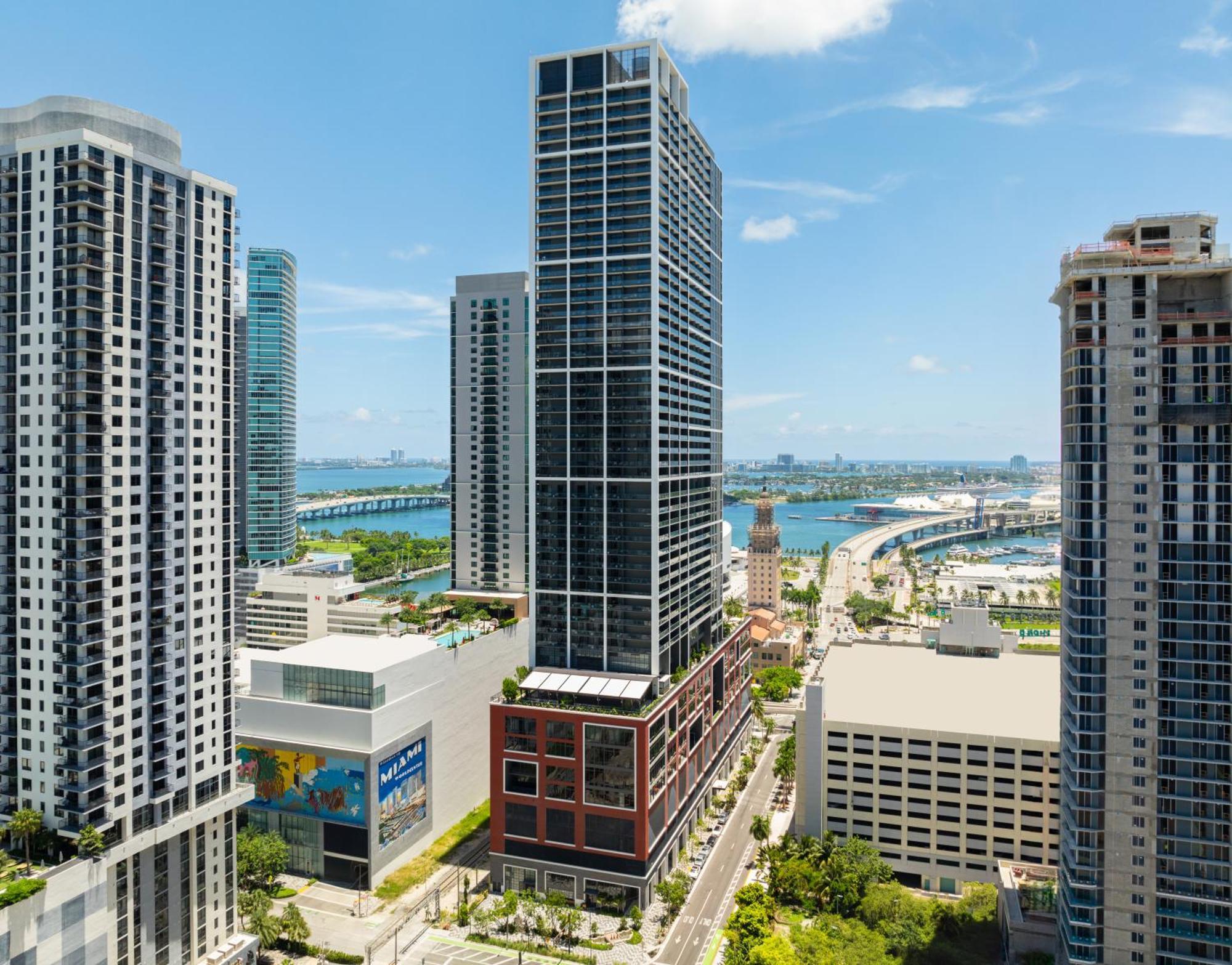 Gale Miami Hotel & Residences Exterior photo