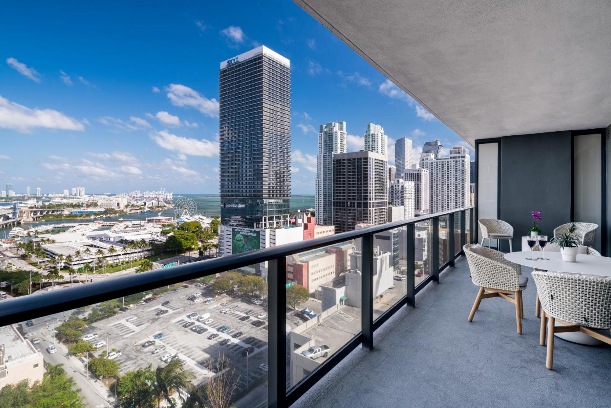 Gale Miami Hotel & Residences Exterior photo